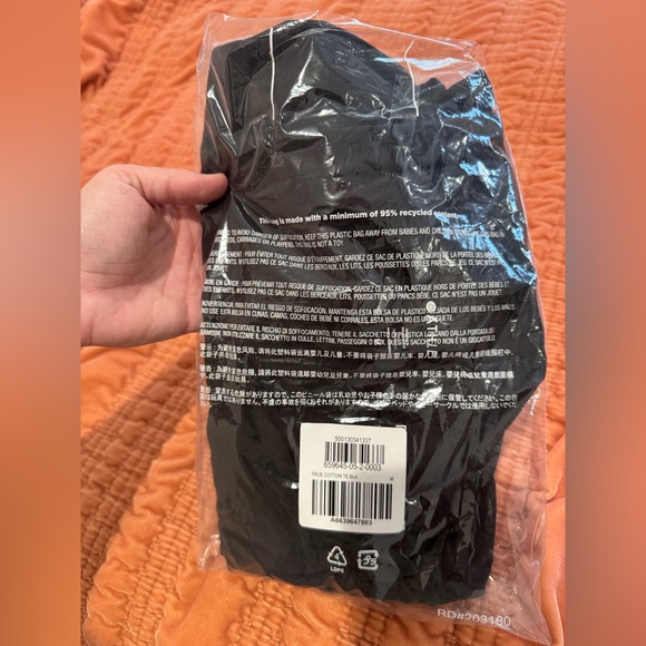 NWT Athleta True Cotton Tee - Black - Medium - Picture 5 of 9